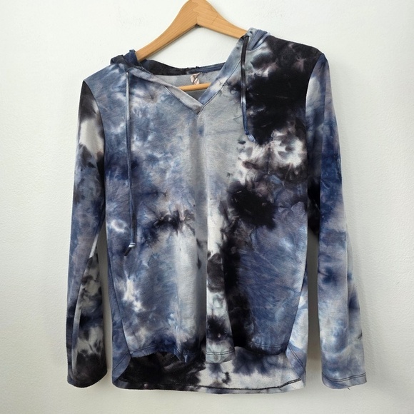 Tops - Women's Gray/Black/White Tie Dye V Neck Hoodie - Small